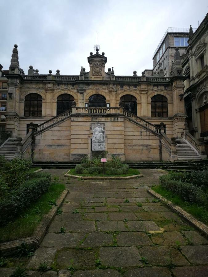 Hospedaje Menendez Pelayo Santander Bagian luar foto
