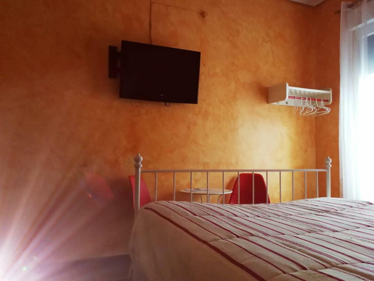 Hospedaje Menendez Pelayo Santander Bagian luar foto